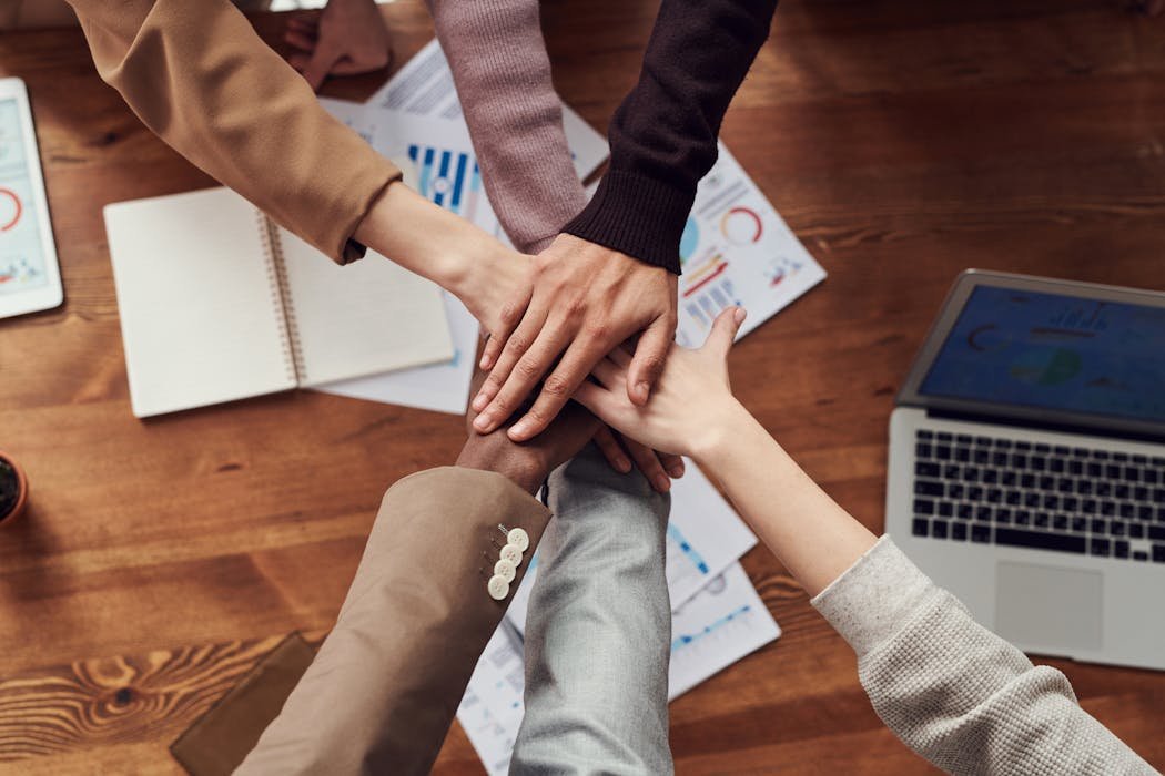 LinkedIn Marketing Strategy: How to Generate B2B Leads on LinkedIn